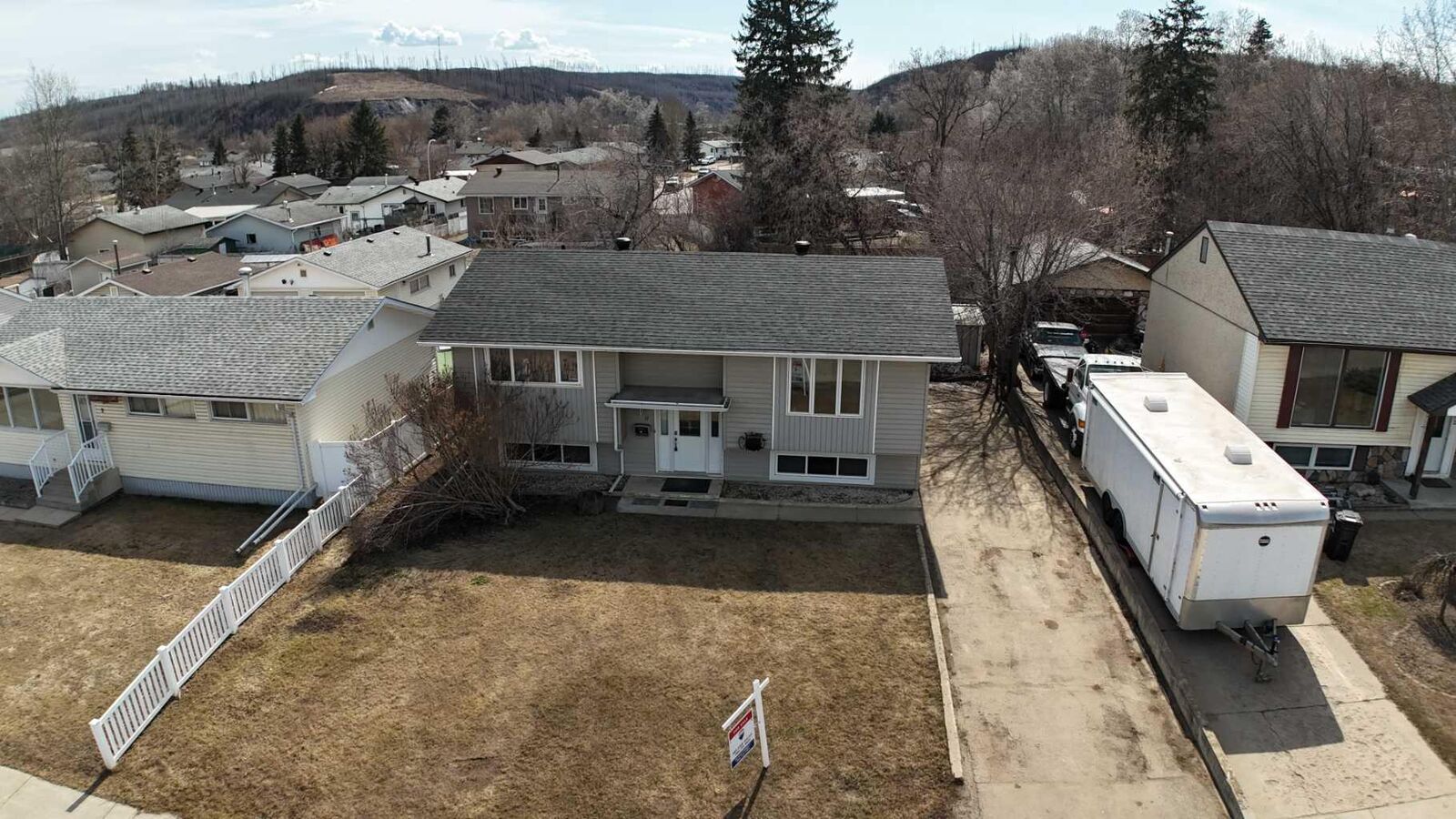 Property Photo:  11 Fitzgerald Avenue  AB T9H 1K1 