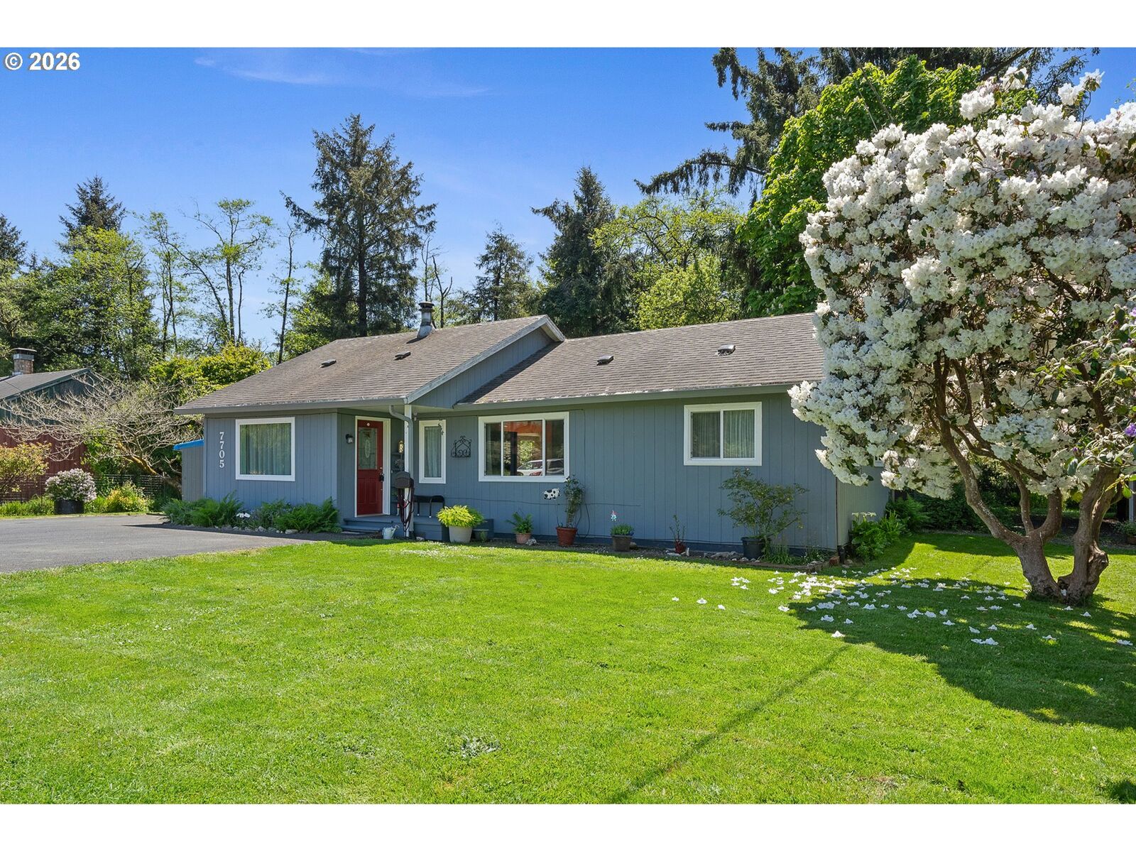 Property Photo:  7705 Alderbrook Rd  OR 97141 