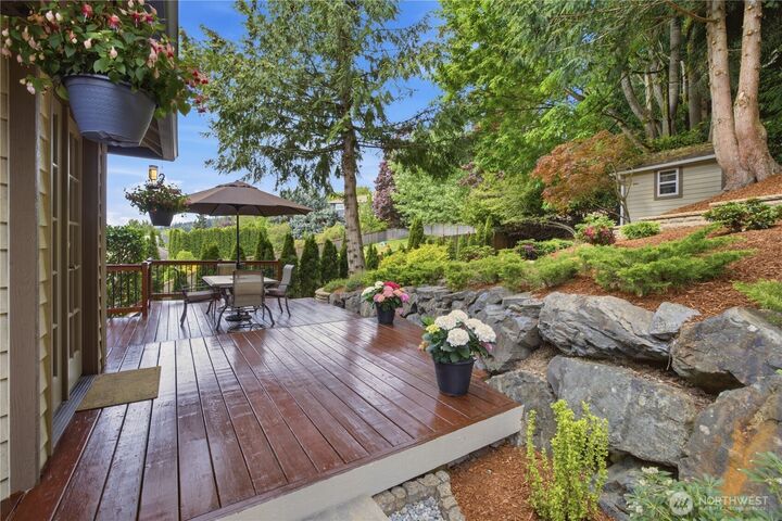 Property Photo: 15430 SE 67th Place WA 98006