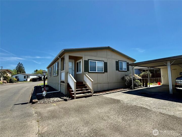 Property Photo:  330  Carefree Circle  WA 98520 