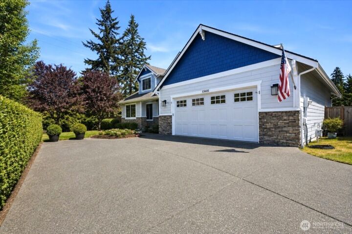 Property Photo:  13601  96th Avenue E  WA 98373 