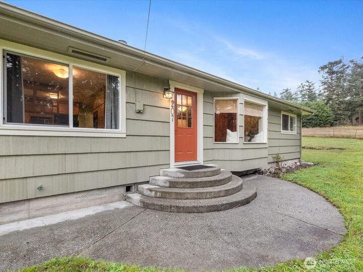Property Photo:  207  Fort Casey Road  WA 98239 