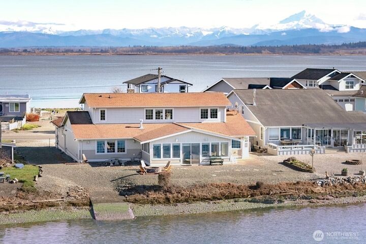 Property Photo:  4121  Saltspring Drive  WA 98248 