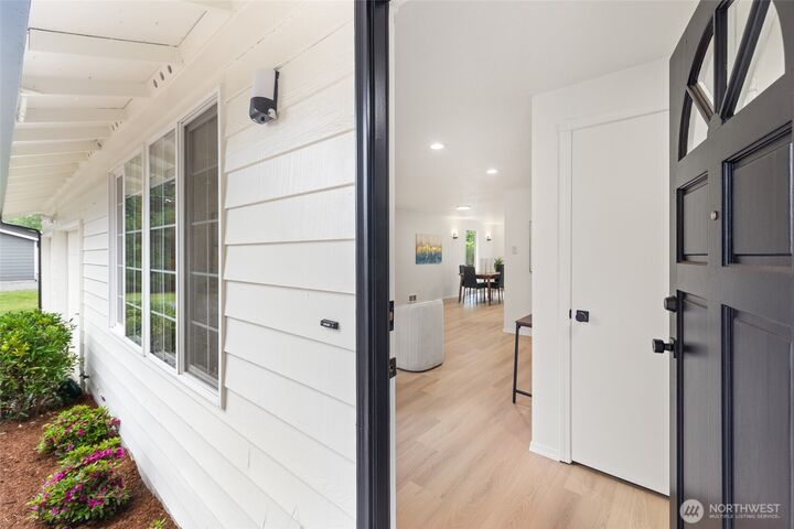 Property Photo: 13232 36th Avenue W WA 98087