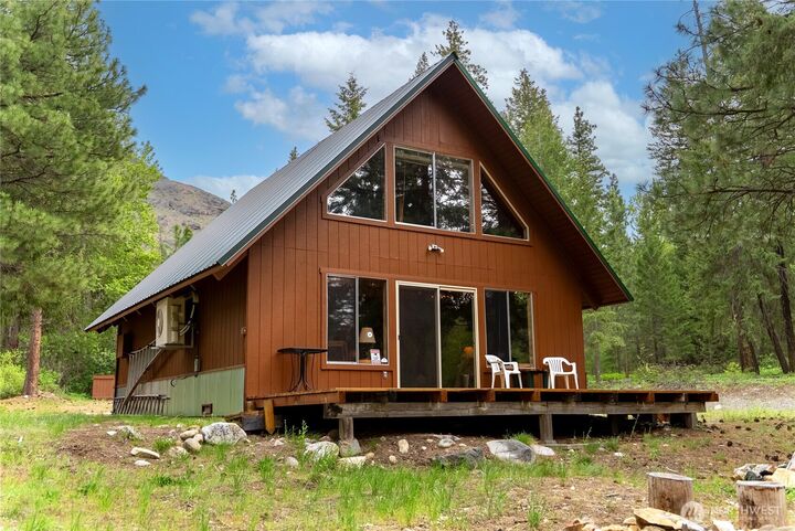 Property Photo:  37 E Buttermilk Creek Road  WA 98856 