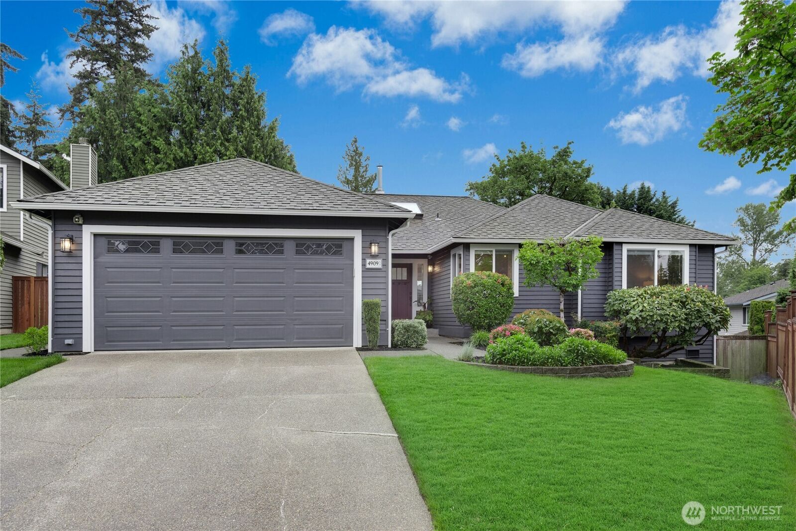 Property Photo:  4909 NE 21st Street  WA 98059 