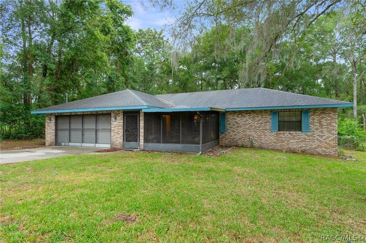 Property Photo:  3754 S Apopka Avenue  FL 34452 