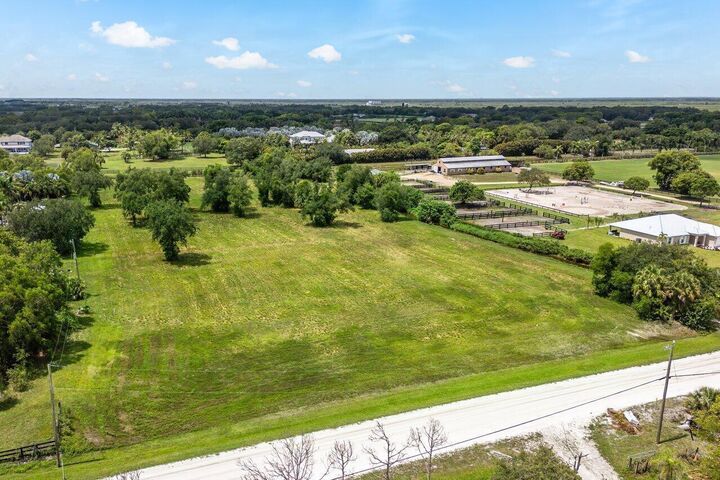 Property Photo:  16526 Hollow Tree Lane  FL 33470 