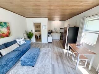 Property Photo:  1130 NE 18th Avenue 2  FL 33304 