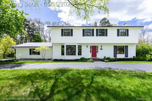 Property Photo:  605 Apple Hill Lane  MI 48306 