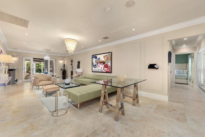 Property Photo: 830 E Dilido Dr FL 33139