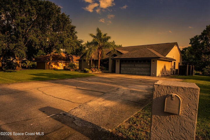 Property Photo:  653 Jillotus Street  FL 32952 