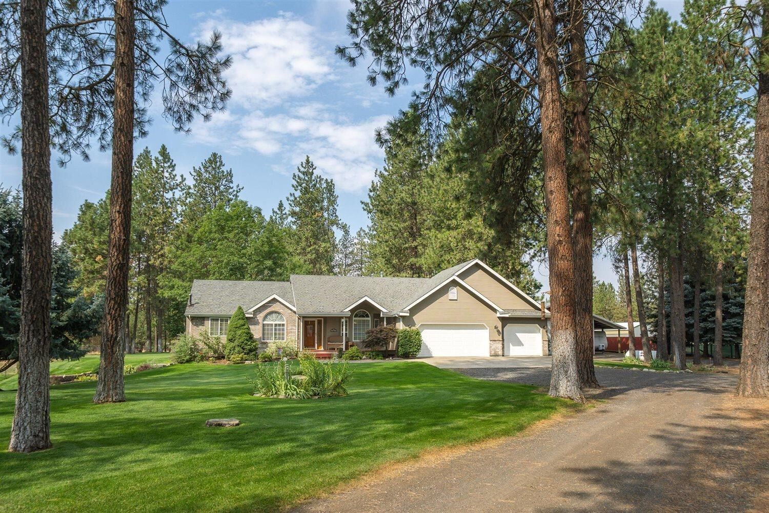 Property Photo:  19505 N Newport Rd  WA 99005 
