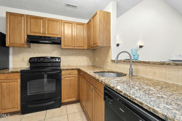 Property Photo: 4900 Avenida Del Sol Drive 307 NC 27616