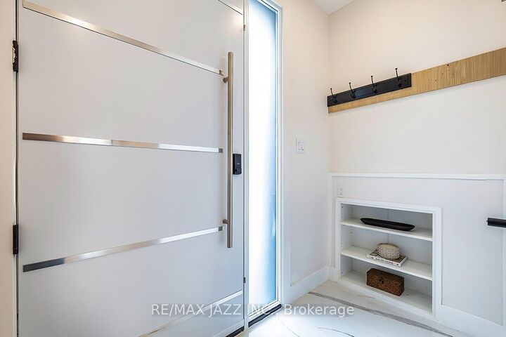 Property Photo: 76 Haverson Boulevard ON M6M 3J9