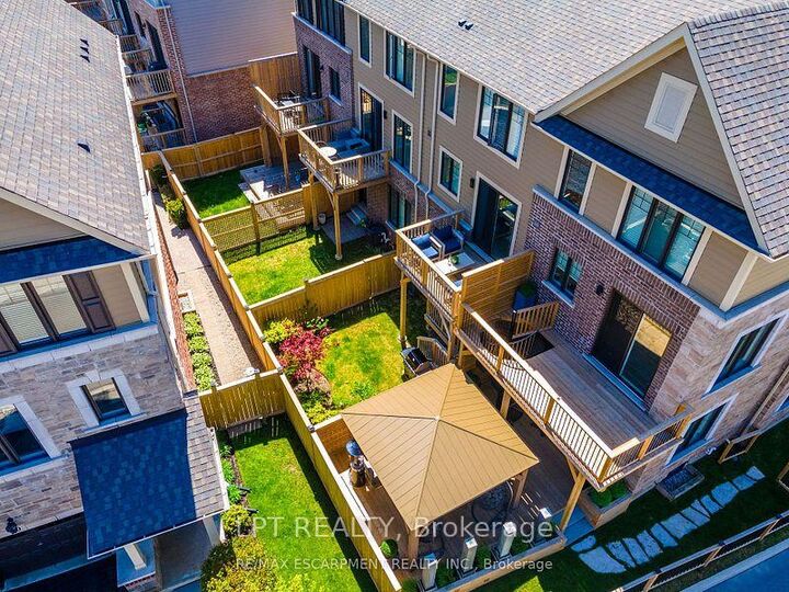 16 Place Polonaise Drive — photo 1