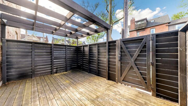 Property Photo: 679 Woodbine Avenue E 2nd Flr ON M4E 2J3