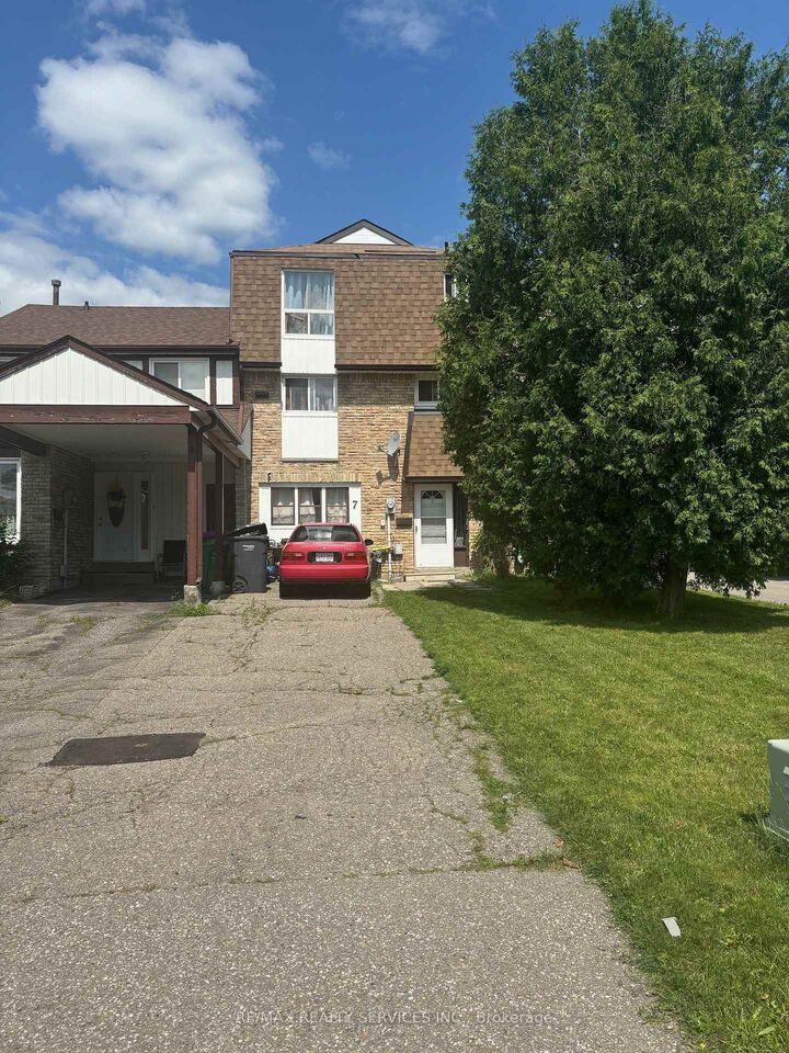 7 Fanshawe Drive — photo 1