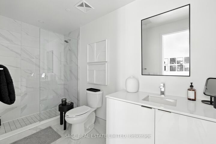Property Photo: 863 St Clair Avenue W 808 ON M6C 1C4