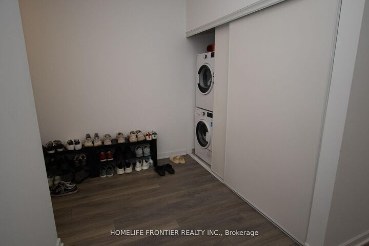 Property Photo: 38 Forest Manor Road 315 ON M2J 1M1