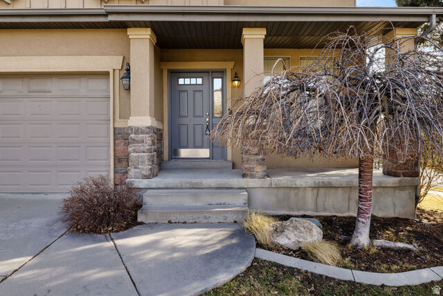 Property Photo: 1420 E Firelight Way UT 84092