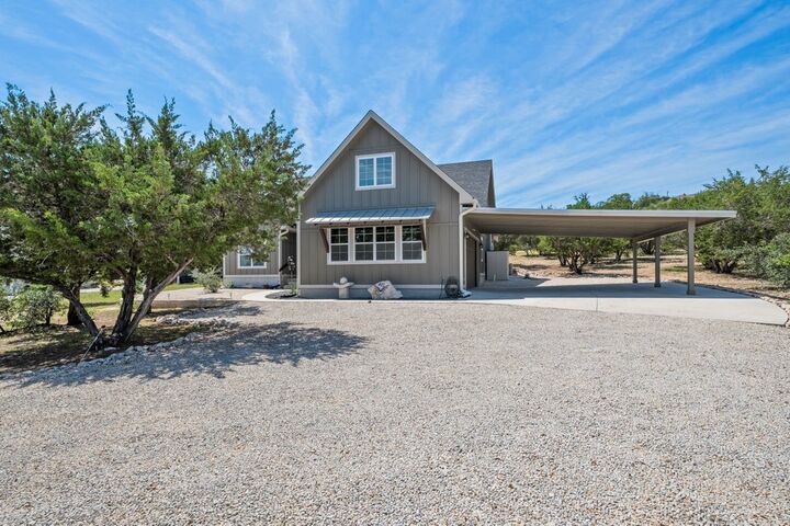 Property Photo: 411 Eagle Lane TX 78623