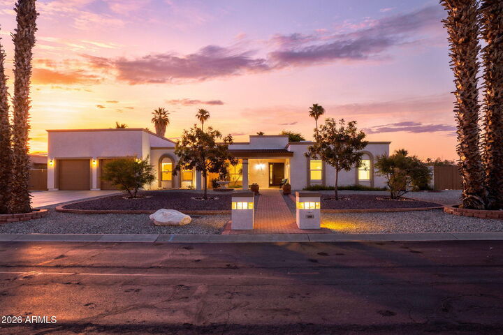Property Photo:  7618 W John Cabot Road  AZ 85308 