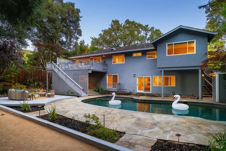 Property Photo:  2 Brooke Drive  CA 94947 