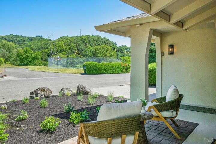 Property Photo:  215 Hemlock Drive  CA 95448 