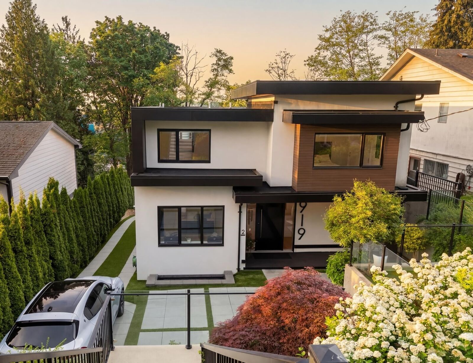 Property Photo: 919 E 4th Street BC V7L 1K3