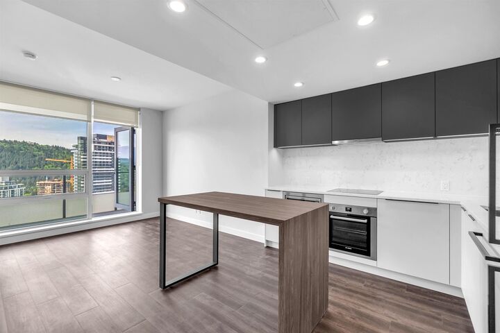 Photo de la propriété: 567 Emerson St 3207 BC V3J 0M8