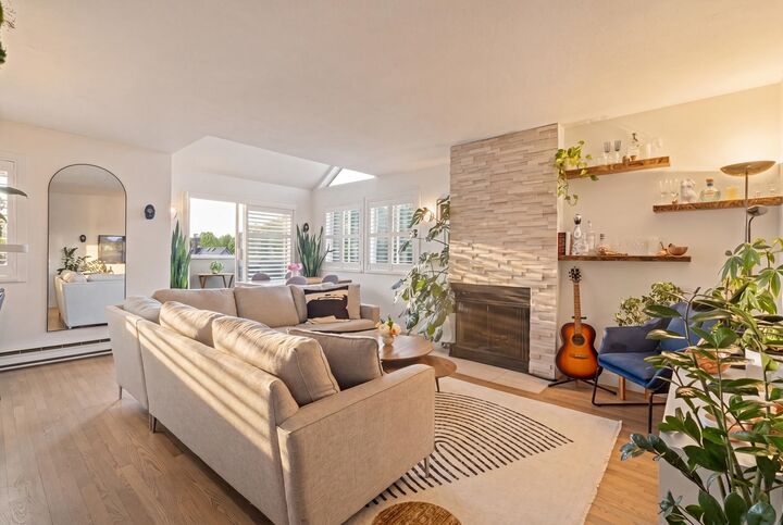 Property Photo: 2558 W 4th Avenue BC V6K 1P6