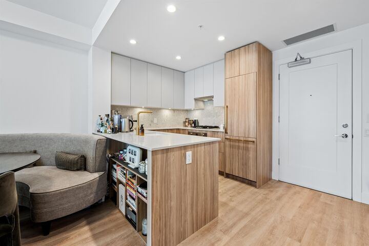 Property Photo:  2385 Emery Court 505  BC V7J 0G1 