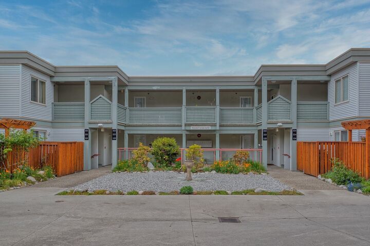5780 Trail Avenue 121 — photo 1