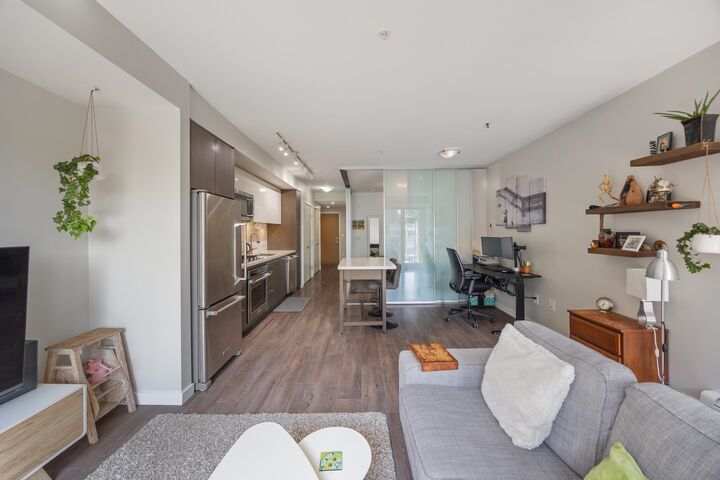 Property Photo: 384 E 1st Avenue 619 BC V5T 0G5