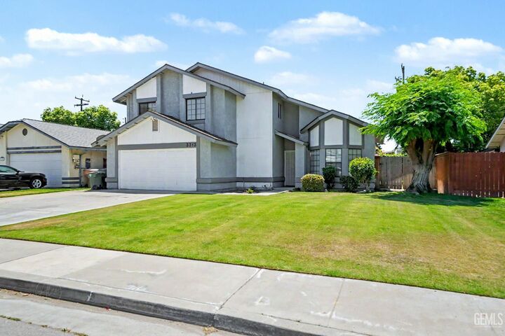 Property Photo:  3313 Fiesta Avenue  CA 93313 