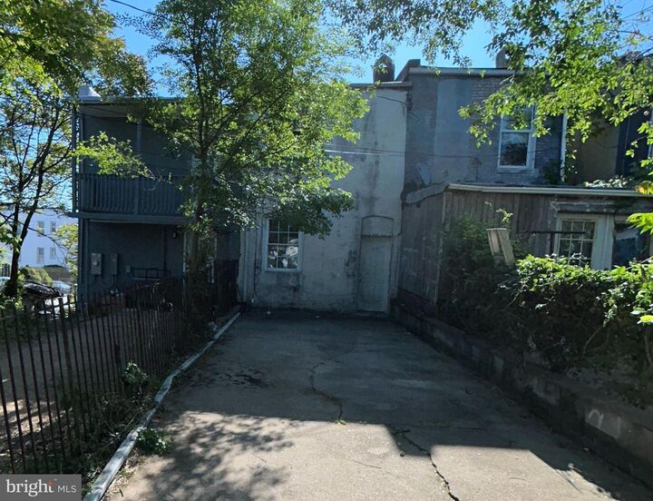 Property Photo:  1108 N Dukeland Street  MD 21216 