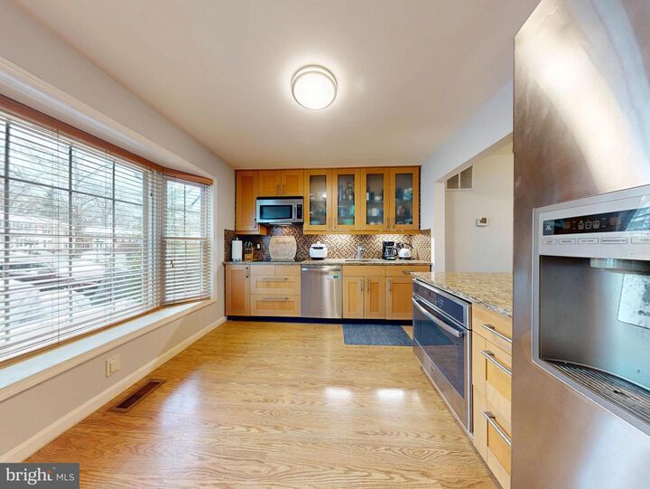 Property Photo:  7302 Rolling Oak Lane  VA 22153 