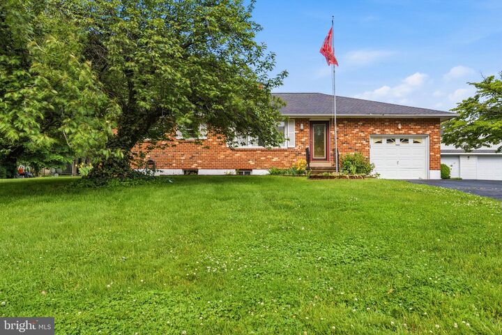 Property Photo: 40 Rawlings Drive DE 19701