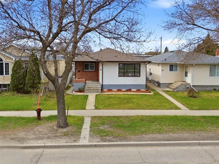 Property Photo:  292 Leila Avenue  MB R2V 1L8 