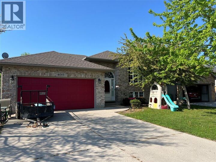 Property Photo:  4015 Applewood Drive  ON N0N 1R0 