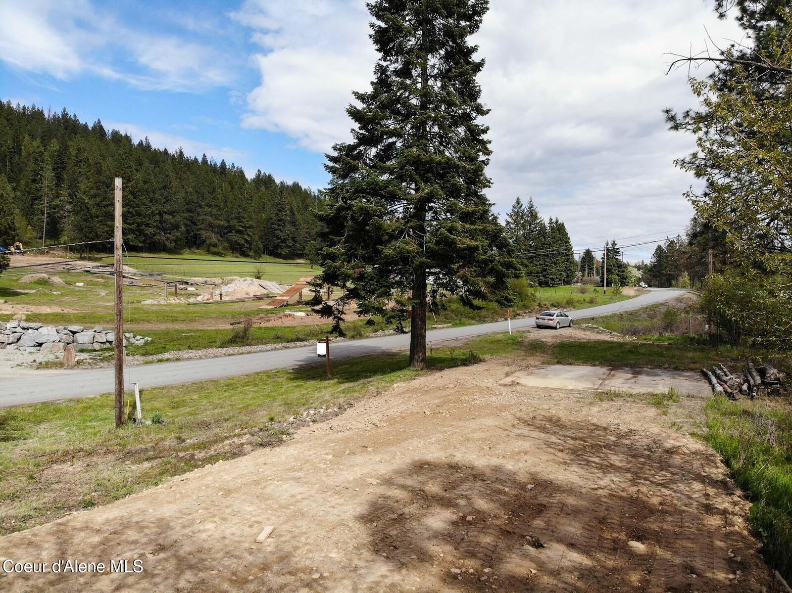Property Photo:  41476 Riverview Dr  ID 83839 