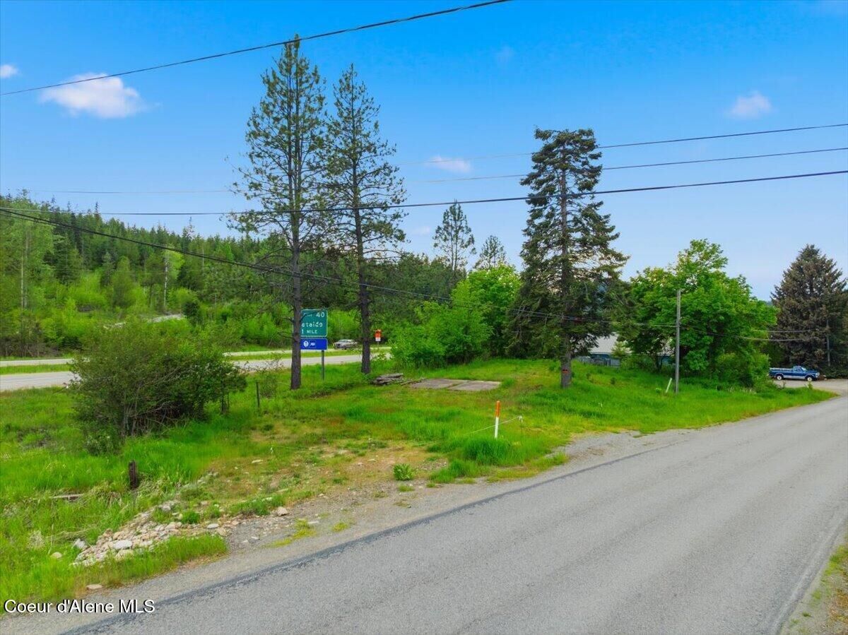 Property Photo:  41476 Riverview Dr  ID 83839 