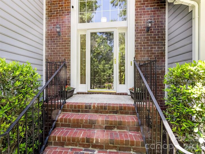 Property Photo:  6534 Summertree Lane  NC 28270 