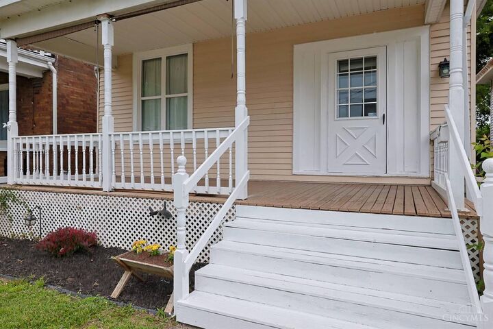 Property Photo:  528 Linden Street  OH 45216 