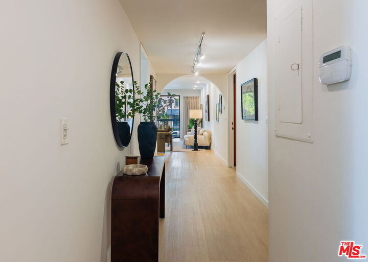 Property Photo:  423 N Palm Dr  CA 90210 