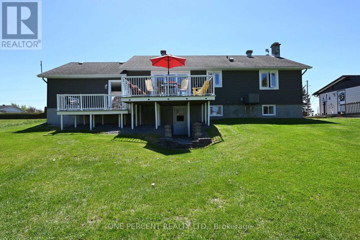 Property Photo:  2010 Rue Du Parc Street West  ON K0B 1J0 