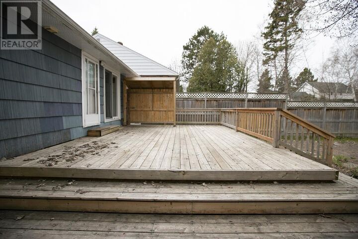 Property Photo:  85 Shannon Rd  ON P6A 4J6 