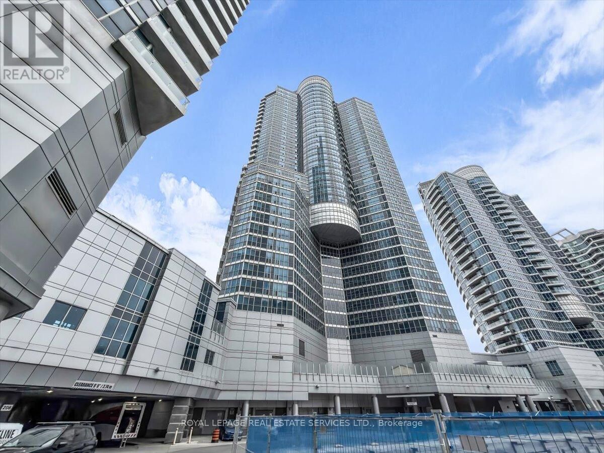 Property Photo:  208 Queens Quay West 1104  ON M5J 2Y5 