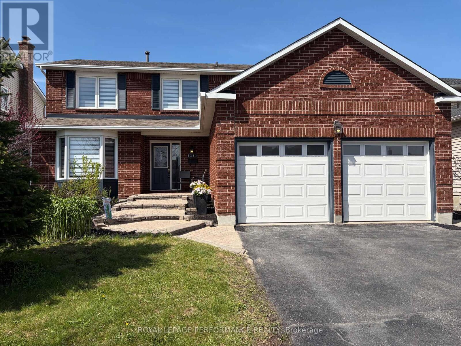 Property Photo:  1310 Prestone Drive North  ON K1E 2Z6 